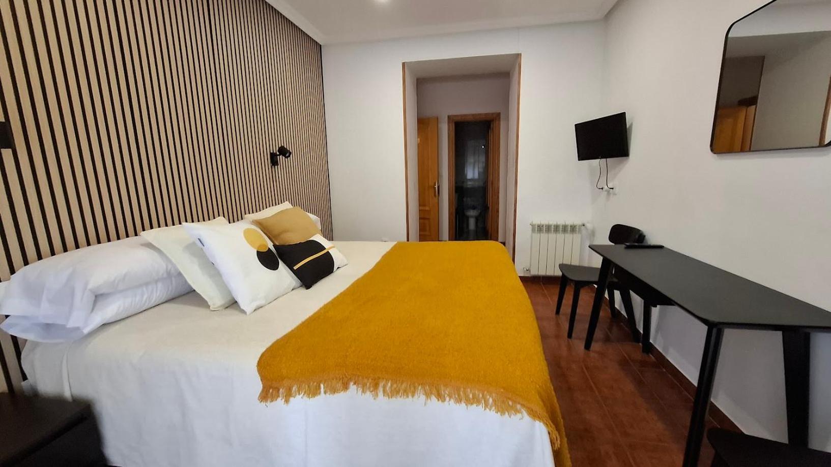 Hostal Bellas Ávila Exterior photo